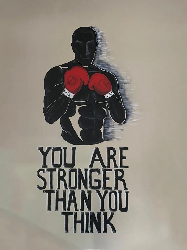 "You are stronger than you think" duvar yazısı